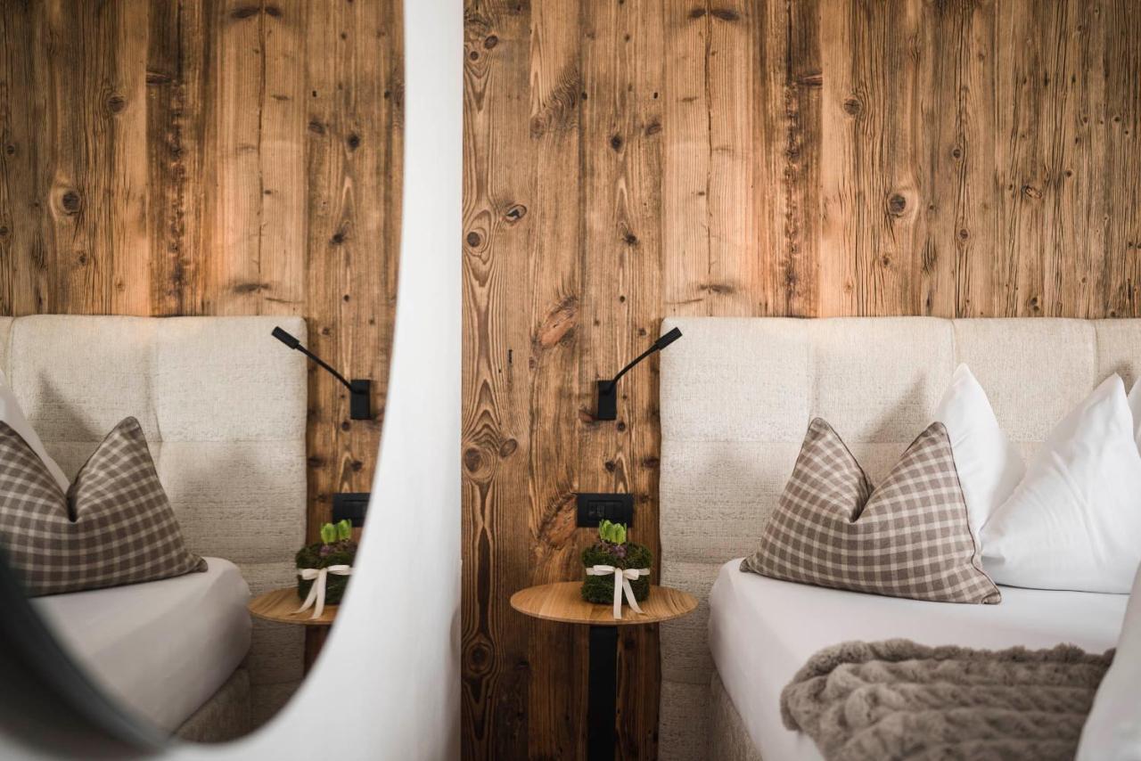 Alpin Boutique Villa Gabriela - Adults Only กัสเตลรอตโต ภายนอก รูปภาพ