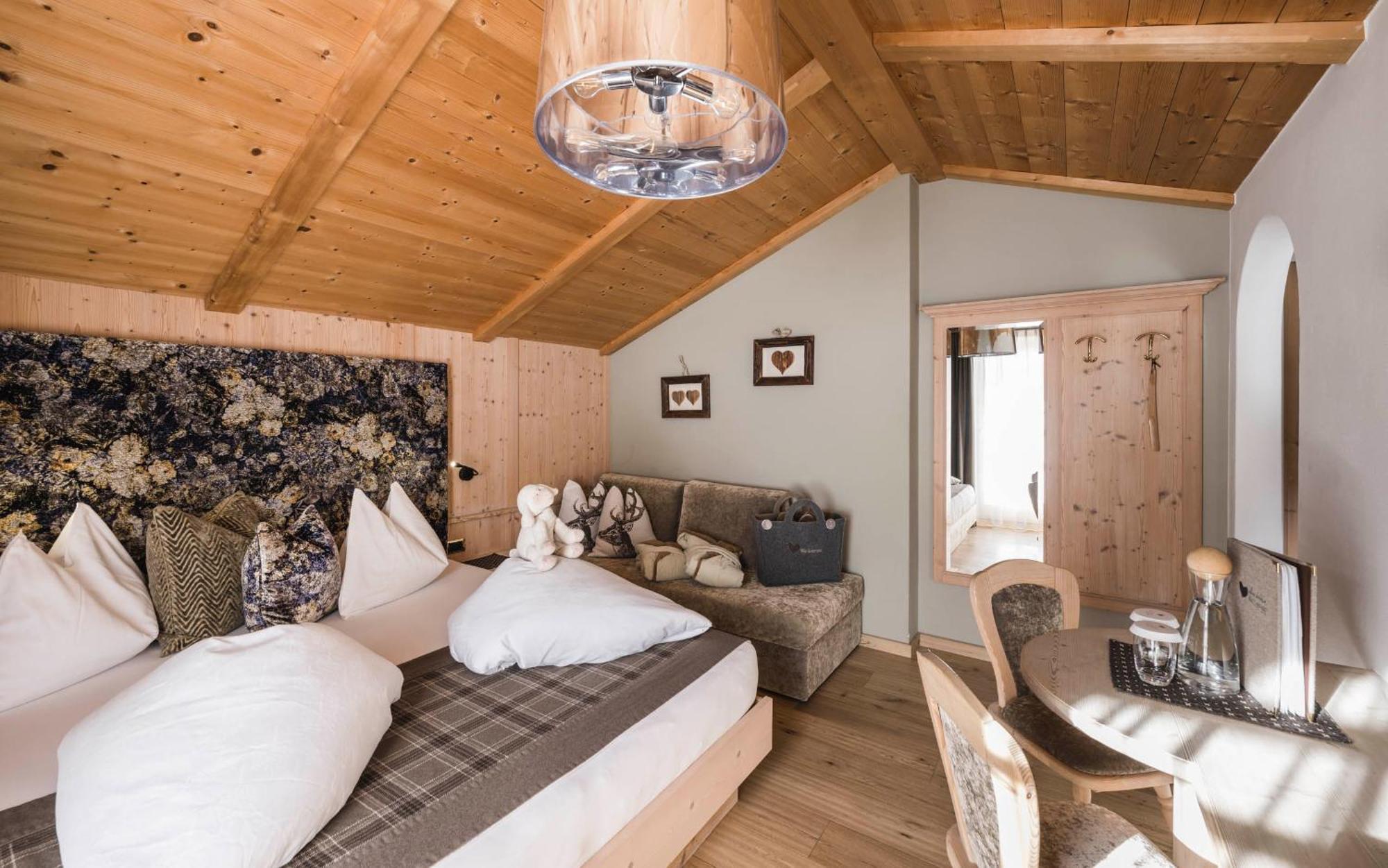 Alpin Boutique Villa Gabriela - Adults Only กัสเตลรอตโต ภายนอก รูปภาพ