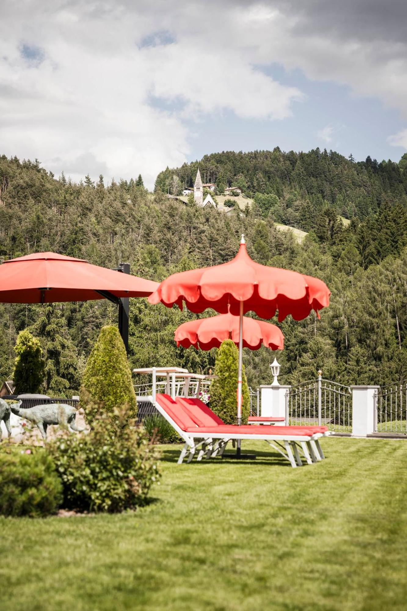 Alpin Boutique Villa Gabriela - Adults Only กัสเตลรอตโต ภายนอก รูปภาพ