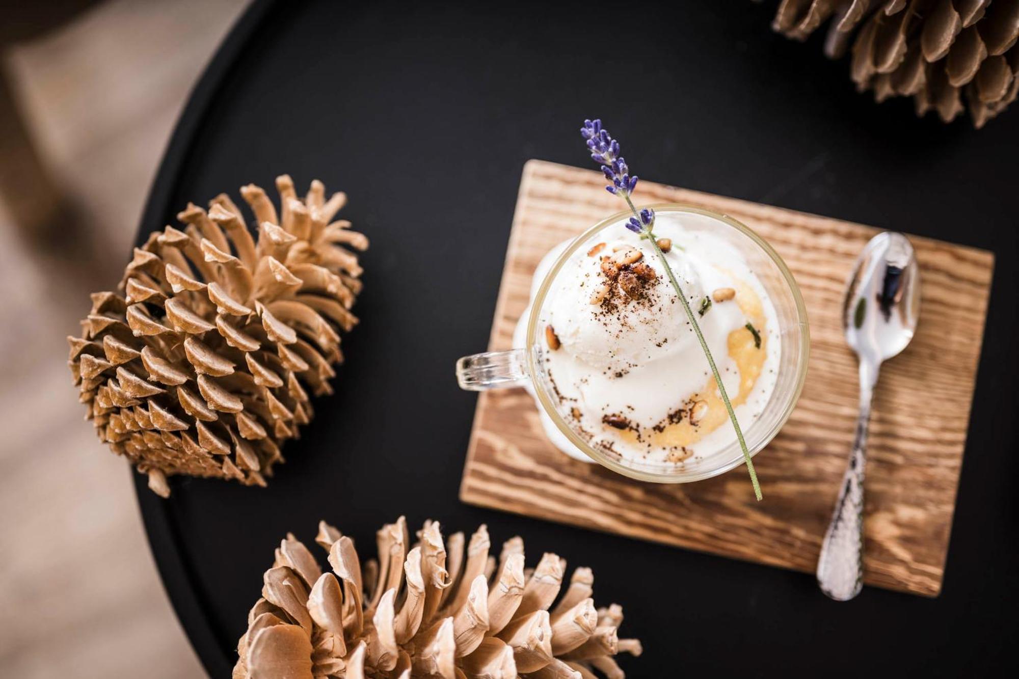 Alpin Boutique Villa Gabriela - Adults Only กัสเตลรอตโต ภายนอก รูปภาพ