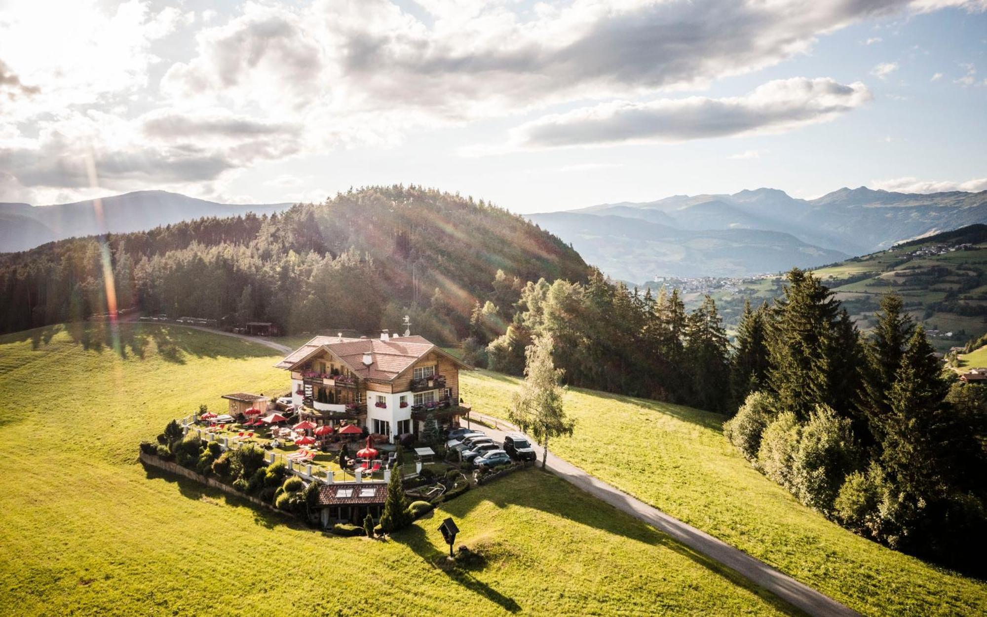 Alpin Boutique Villa Gabriela - Adults Only กัสเตลรอตโต ภายนอก รูปภาพ