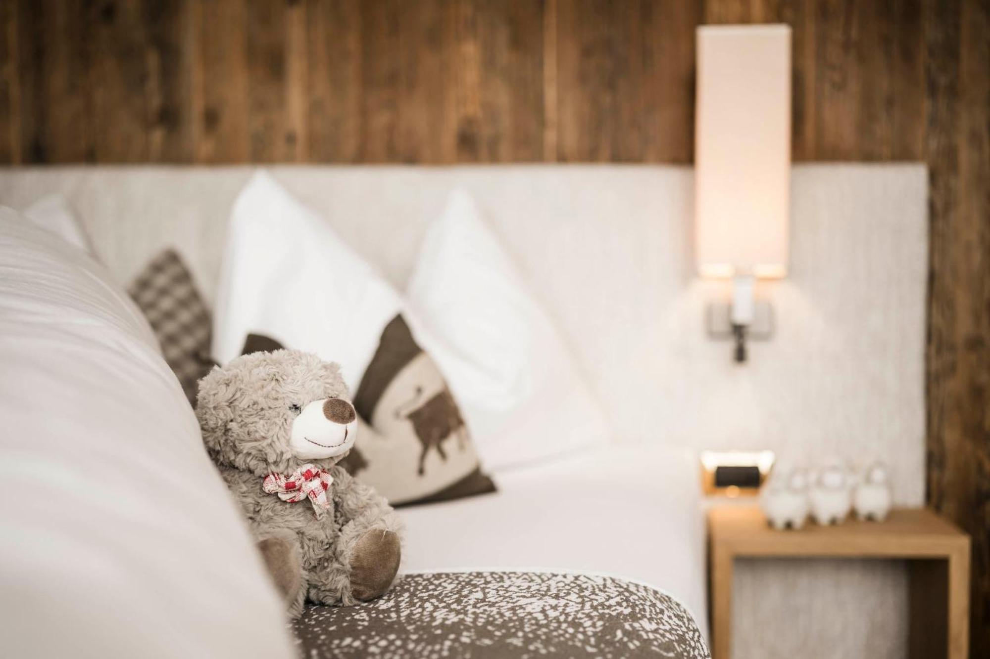 Alpin Boutique Villa Gabriela - Adults Only กัสเตลรอตโต ภายนอก รูปภาพ