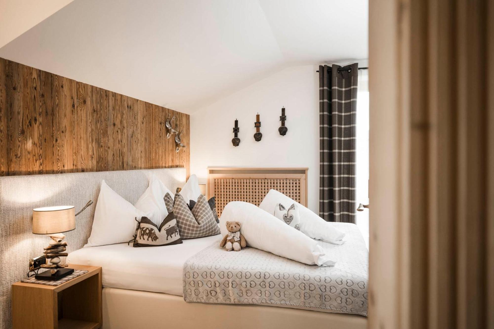 Alpin Boutique Villa Gabriela - Adults Only กัสเตลรอตโต ภายนอก รูปภาพ