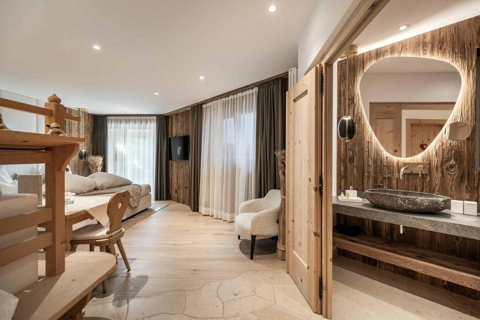 Alpin Boutique Villa Gabriela - Adults Only กัสเตลรอตโต ภายนอก รูปภาพ