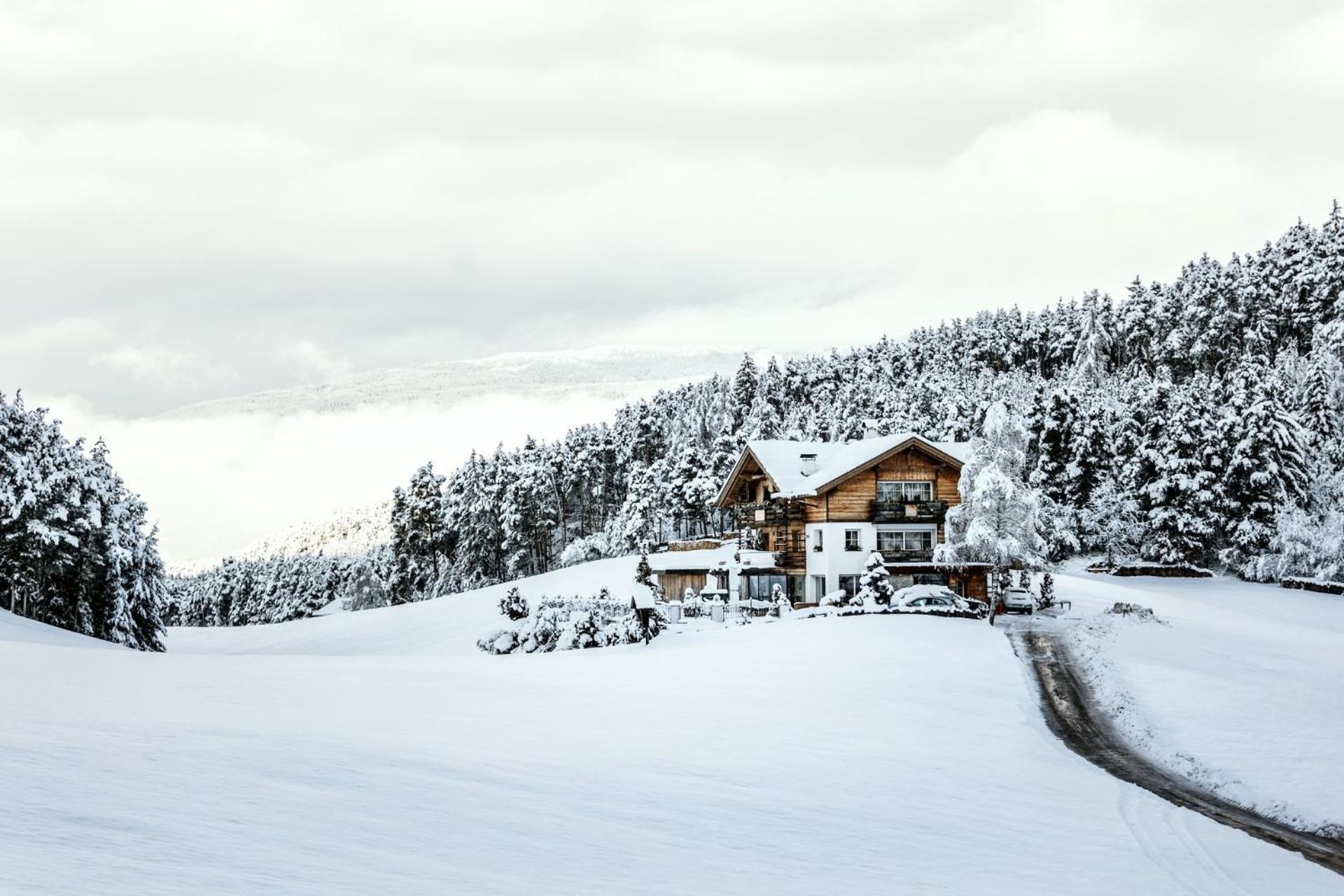 Alpin Boutique Villa Gabriela - Adults Only กัสเตลรอตโต ภายนอก รูปภาพ