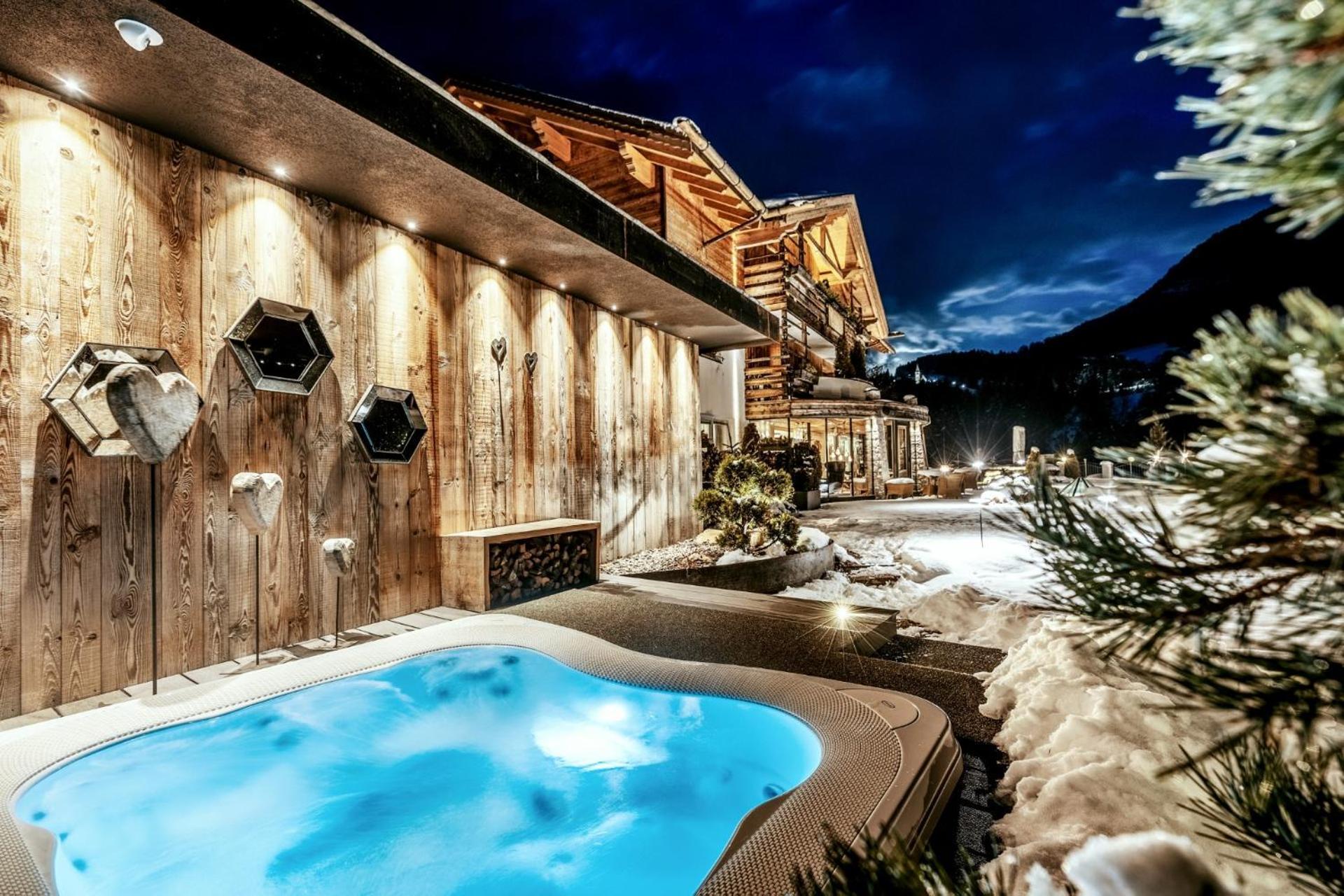 Alpin Boutique Villa Gabriela - Adults Only กัสเตลรอตโต ภายนอก รูปภาพ